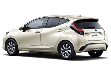 Hire a Toyota Yaris/Aqua Hybrid/Petrol Christchurch.